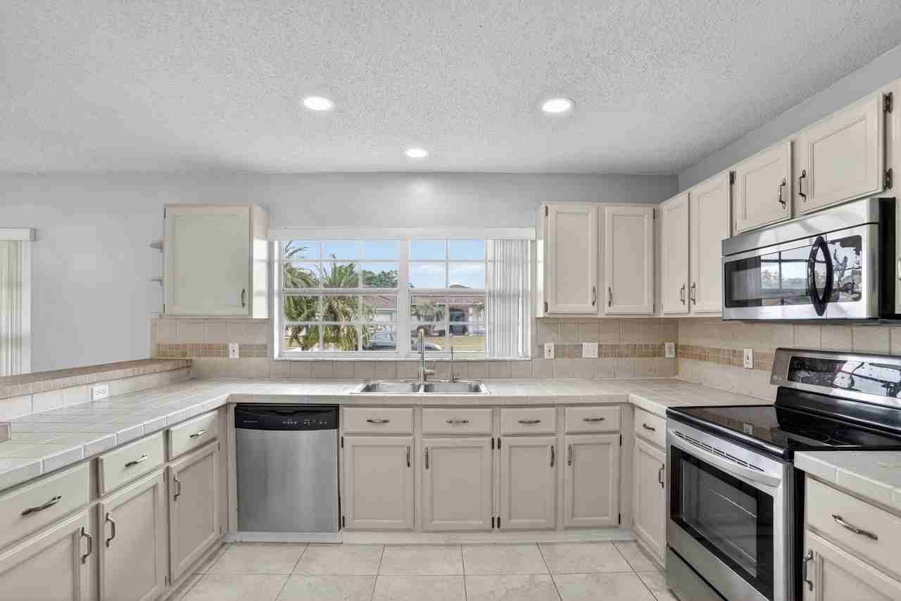 14912 White Magnolia Ct - Photo 5 of 50