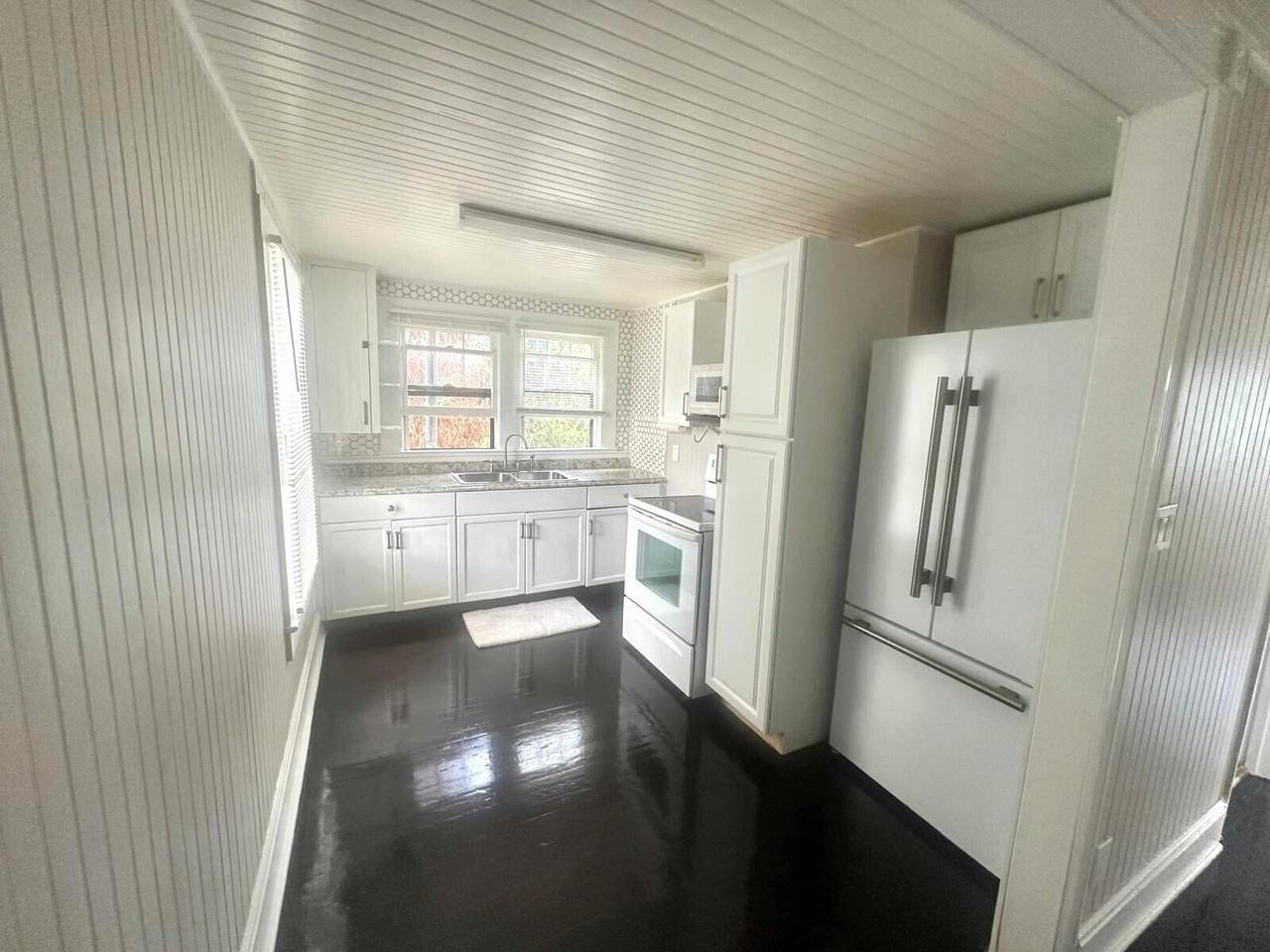 136 N 15th St Unit C - Photo 5 of 9