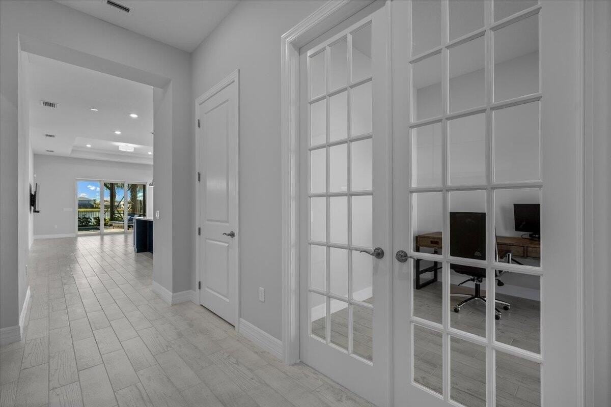 10366 Northbrook Cir - Photo 3 of 50