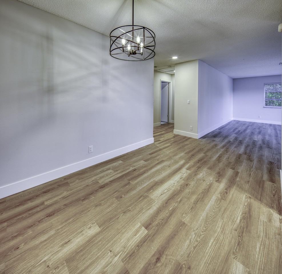 531 N J St Apt 5 - Photo 5 of 17