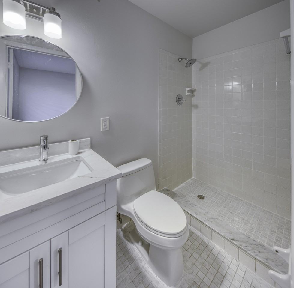 531 N J St Apt 5 - Photo 7 of 17