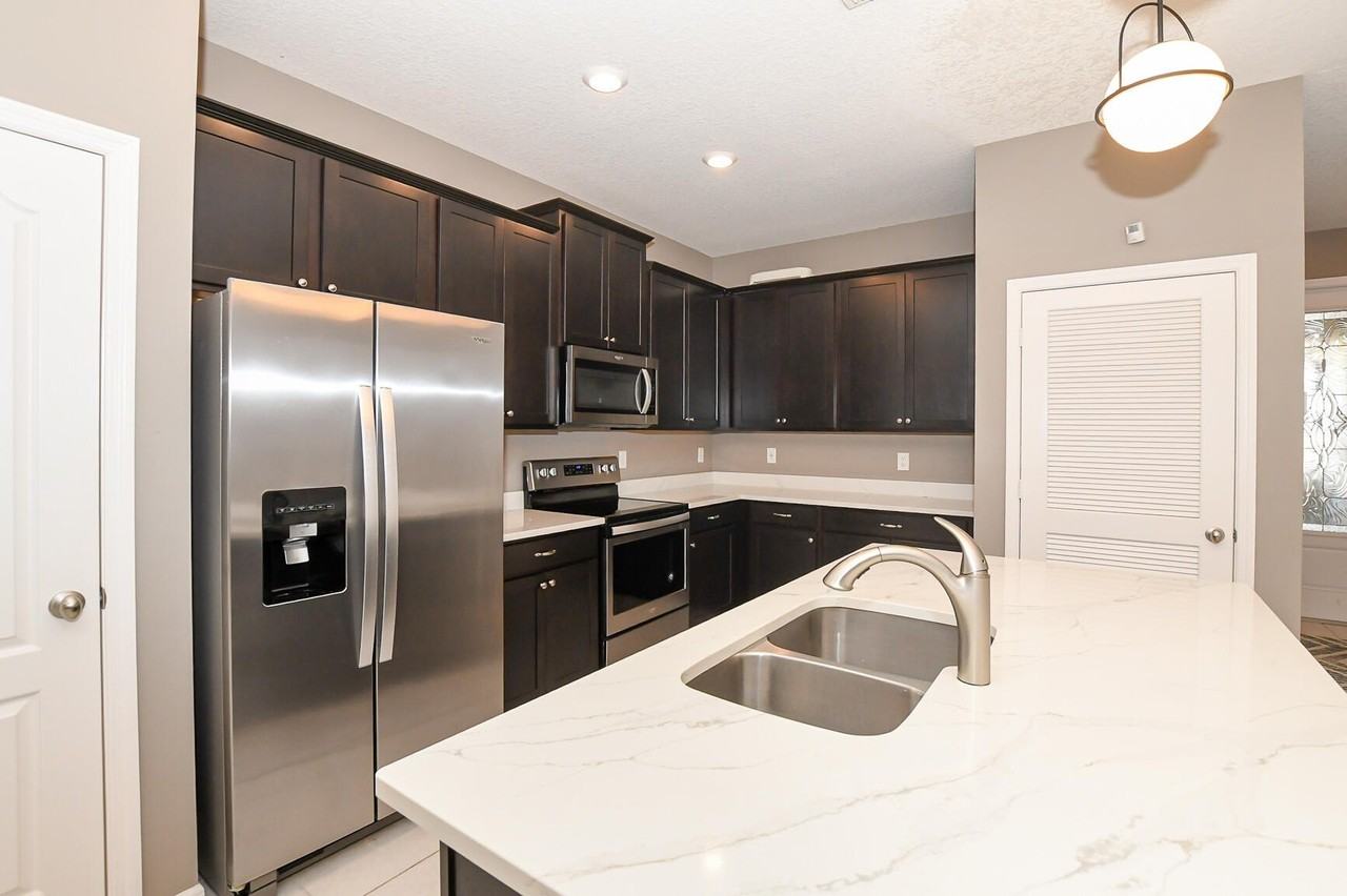 1618 Merriment Way - Photo 6 of 32