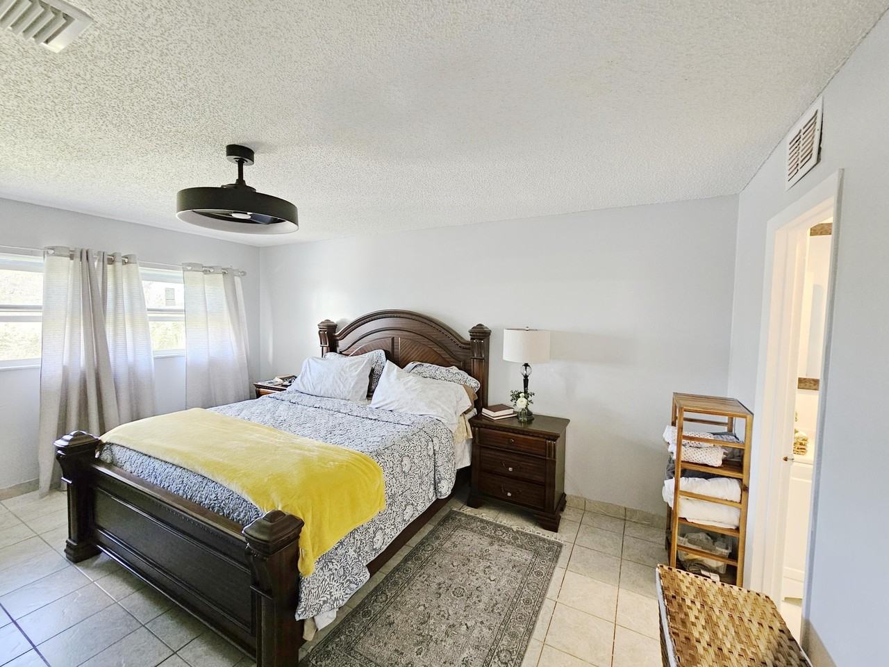 7807 Golf Circle Dr Apt 305 - Photo 6 of 9