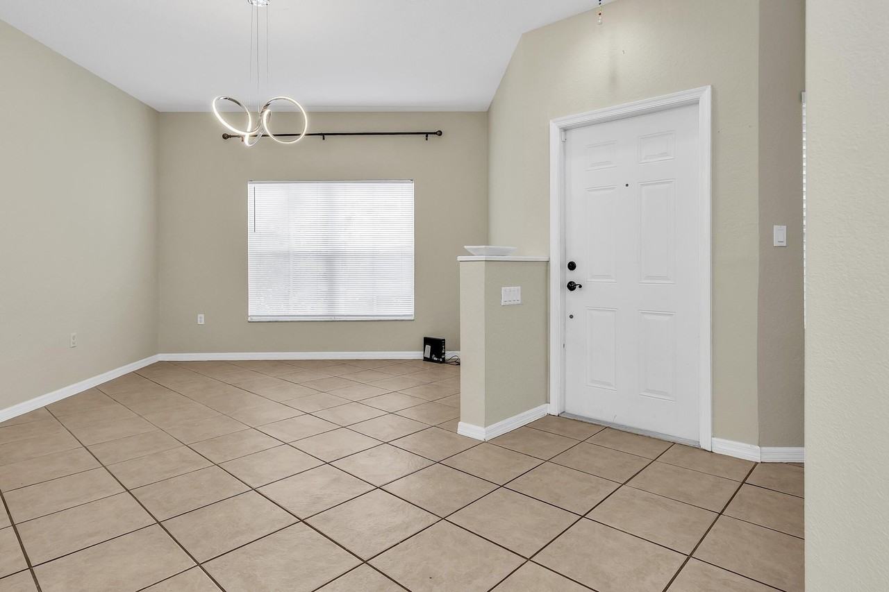 228 Lake Monterey Cir - Photo 7 of 48