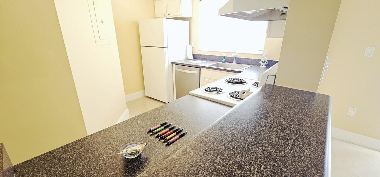 1881 Nw 96th Ter Unit 7f - Photo 4 of 26