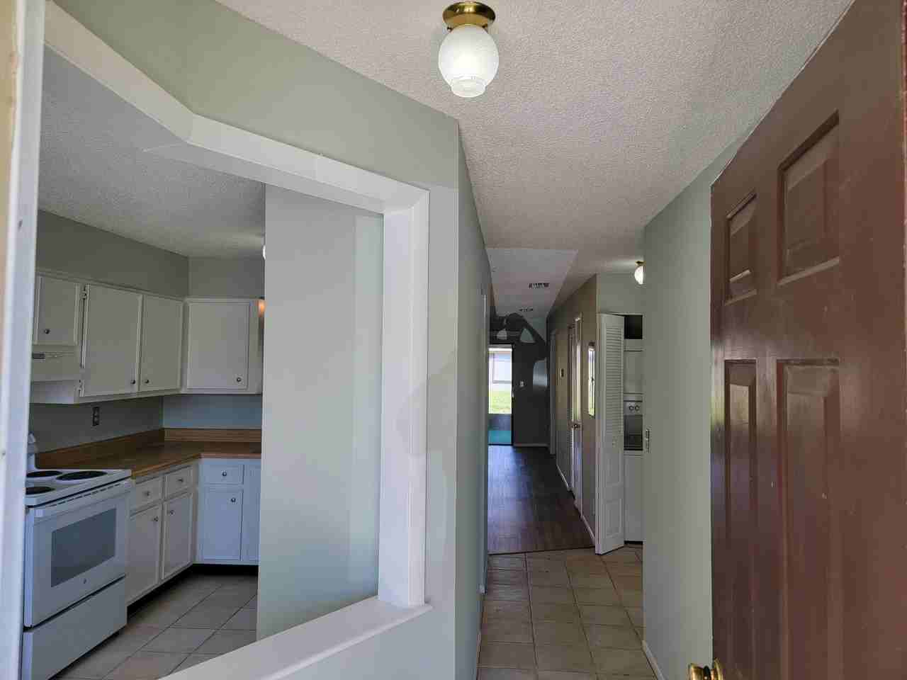 6010 Indrio Rd - Photo 6 of 17