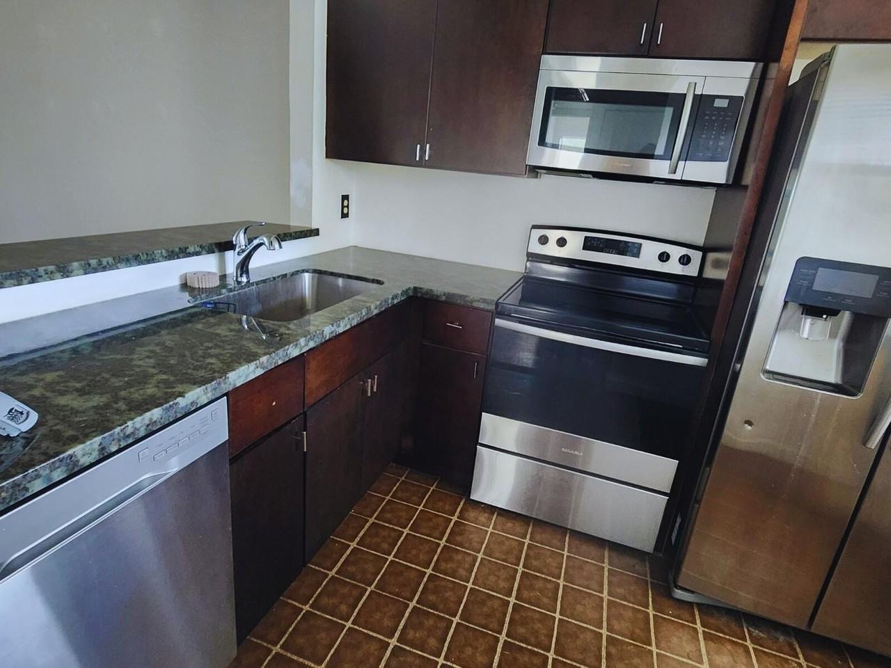 7149 Golf Colony Ct Apt 201 - Photo 5 of 14