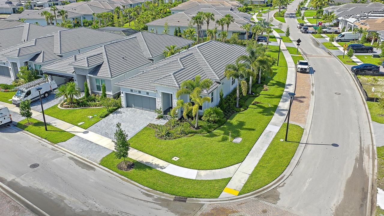 10229 Riverstone Way - Photo 2 of 37