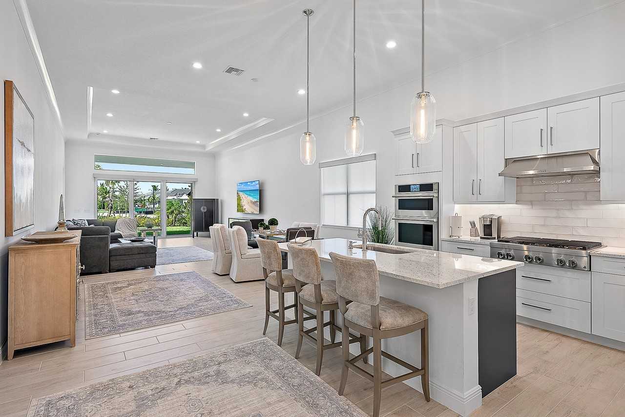 10229 Riverstone Way - Photo 3 of 37