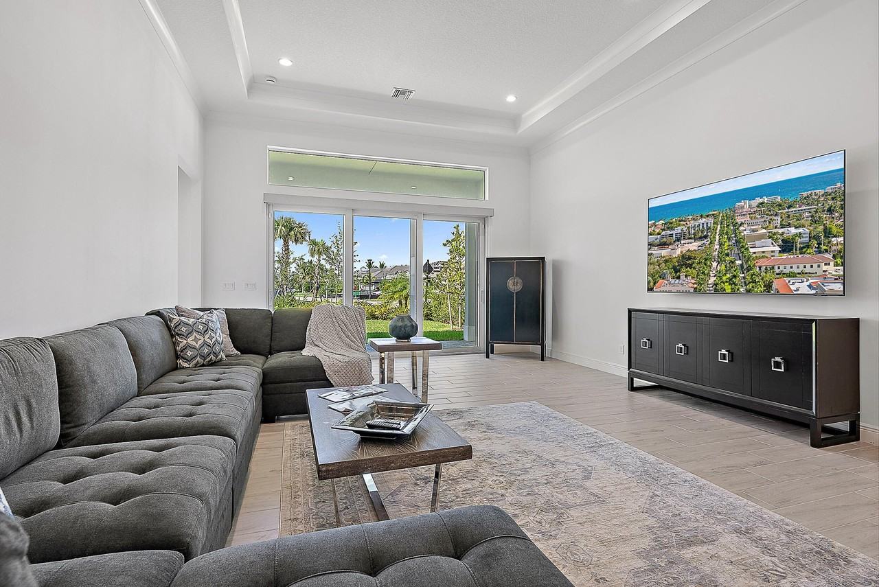 10229 Riverstone Way - Photo 6 of 37