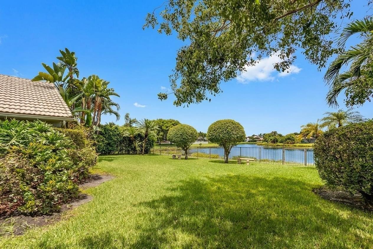 6448 Blue Bay Cir - Photo 5 of 27