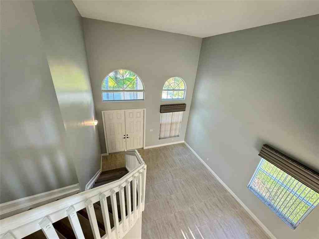 390 Nw 115th Way - Photo 6 of 19