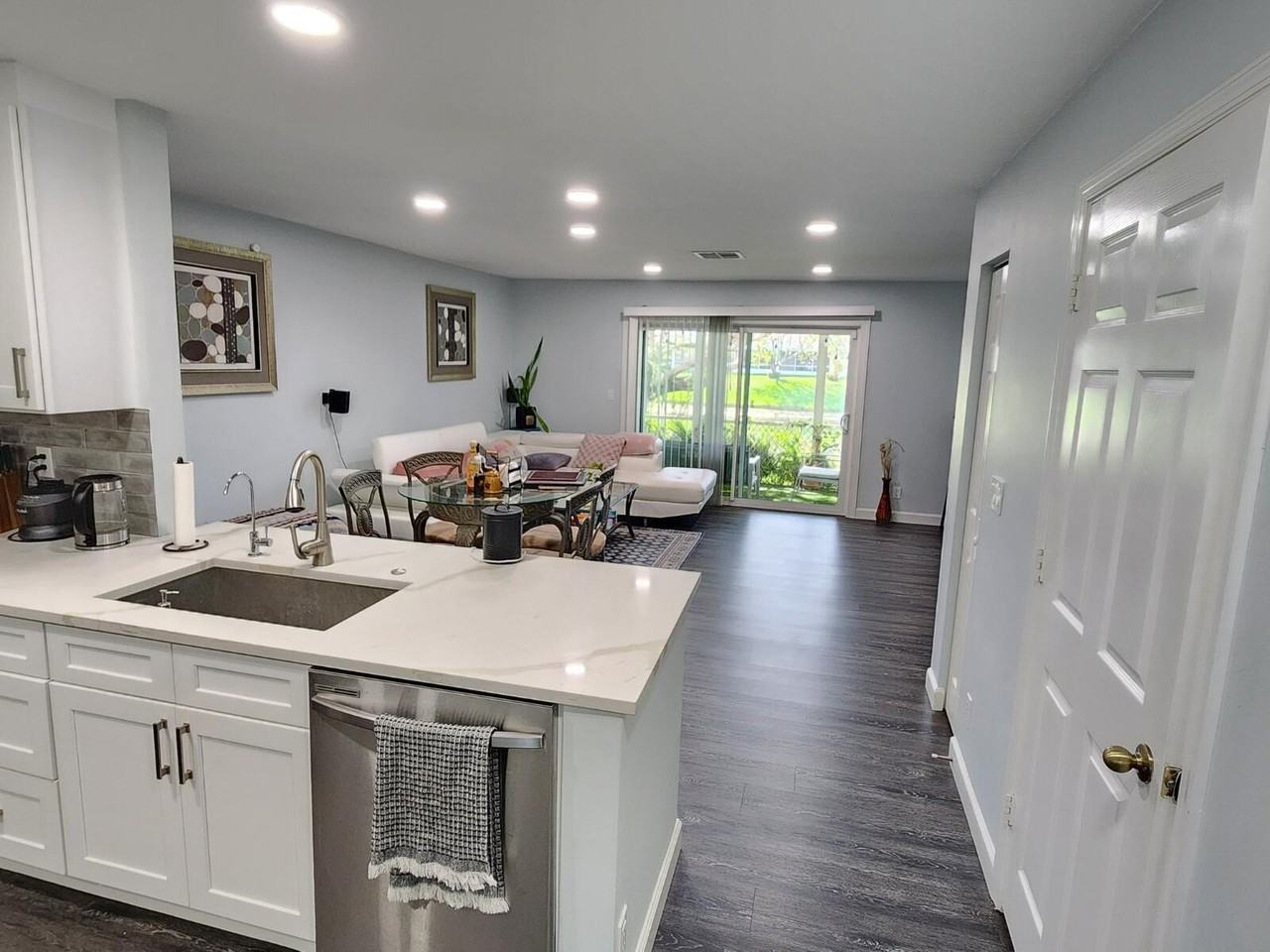 250 Timberwalk Trl - Photo 2 of 20