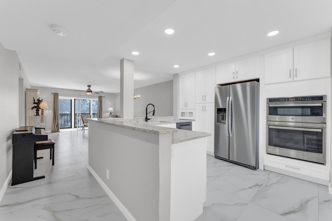 7192 Huntington Ln Apt 307 - Photo 2 of 50