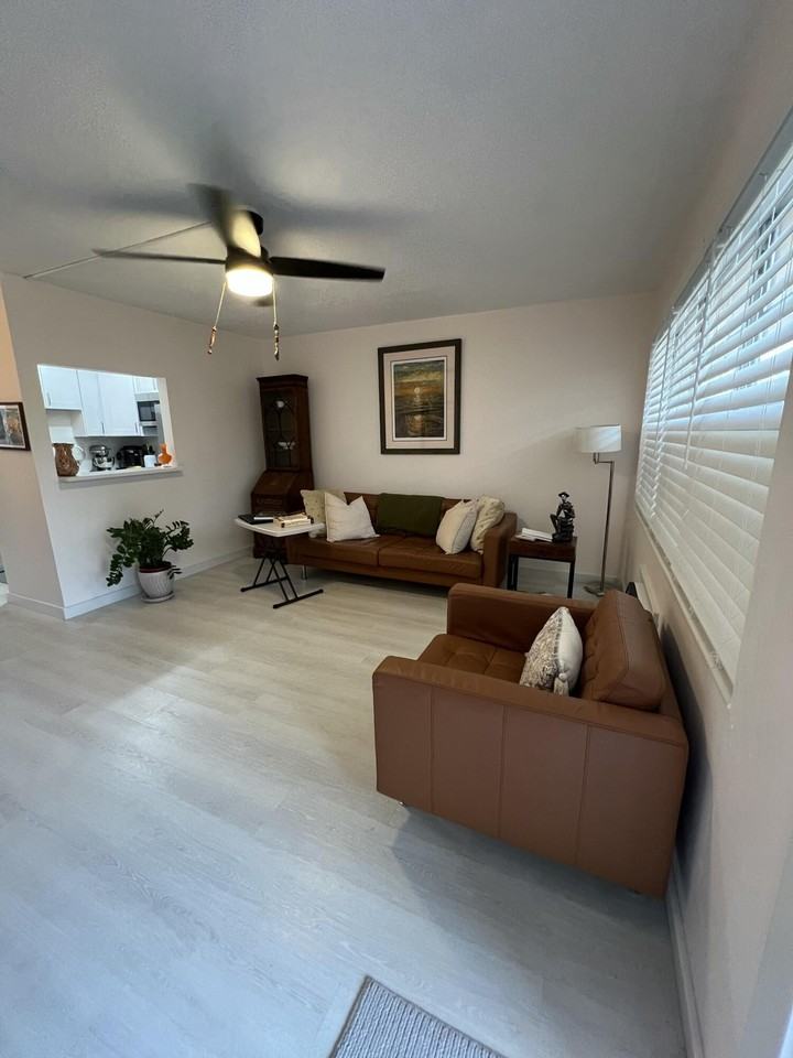 4 Andover A - Photo 6 of 7