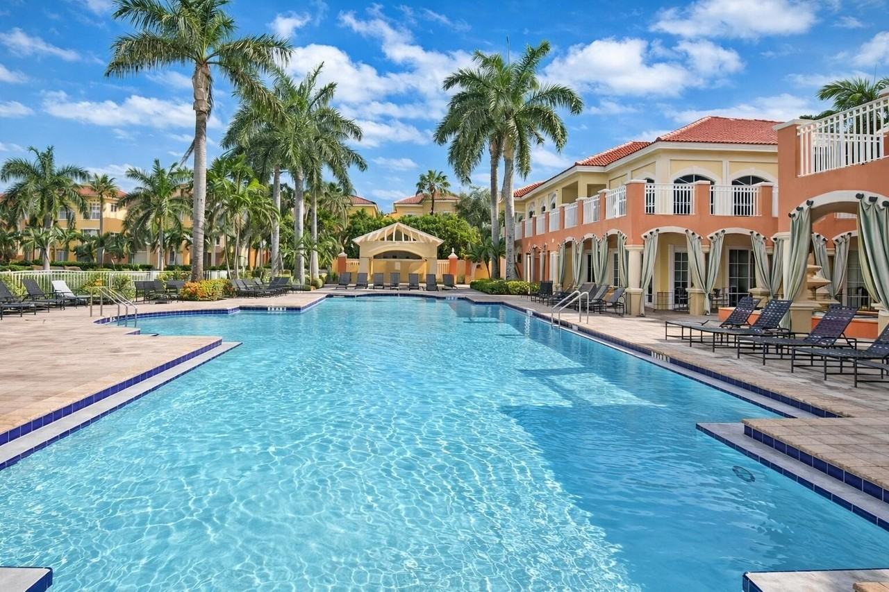 11015 Legacy Ln Apt 103 - Photo 4 of 4