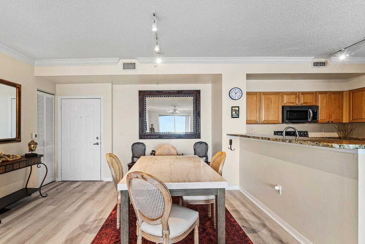 616 Clearwater Park Rd Apt 1206 - Photo 5 of 33