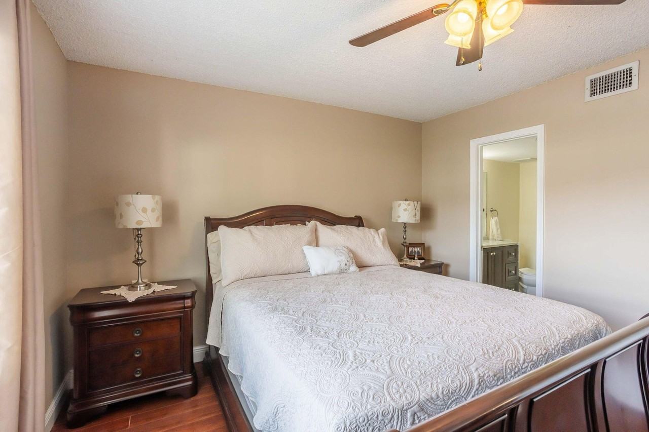 2423 Nw 89th Dr Apt 102 - Photo 5 of 24