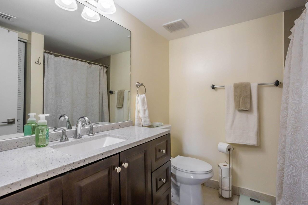 2423 Nw 89th Dr Apt 102 - Photo 6 of 24