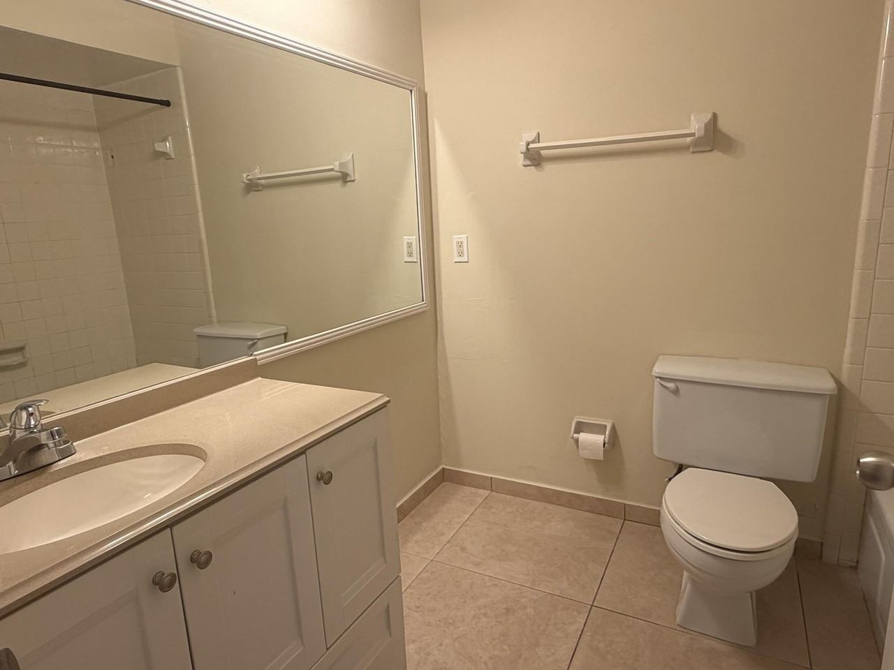 5981 Forest Hill Blvd Apt 2 - Photo 7 of 8