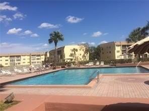 8465 Sunrise Lakes Blvd Apt 106 - Photo 3 of 16