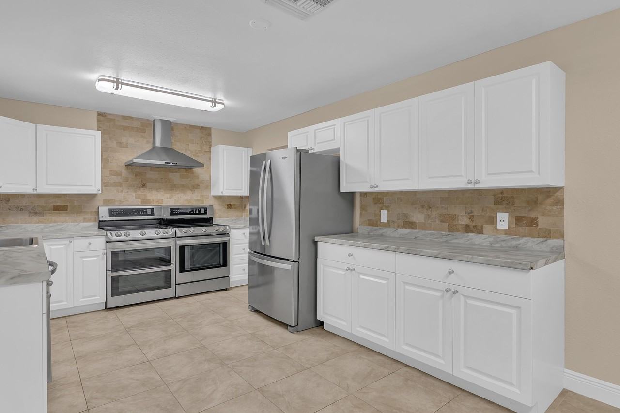 6113 Yucca Dr - Photo 4 of 29