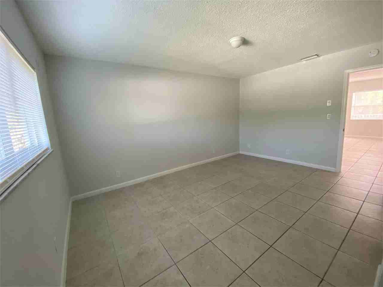 853 Se 4th Ct Apt 16 - Photo 6 of 8