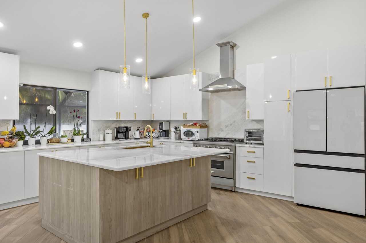 845 Ne Mulberry Dr - Photo 3 of 25