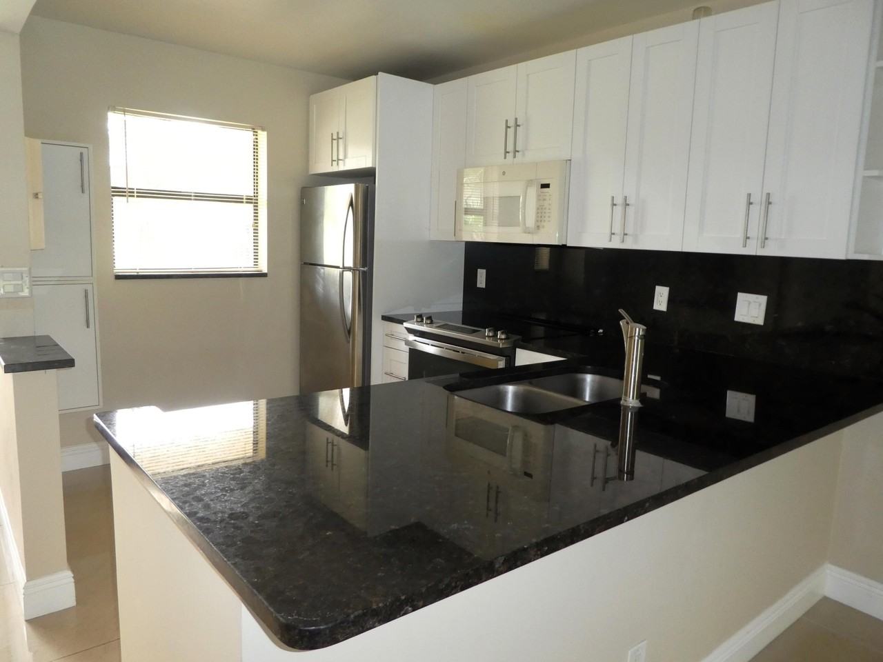 7113 Golf Colony Ct Apt 106 - Photo 3 of 14