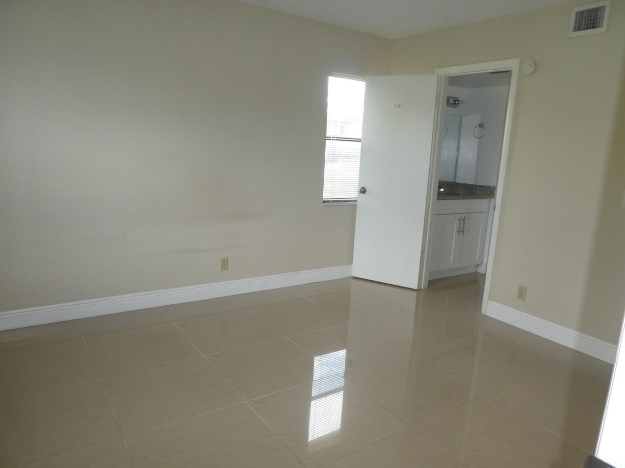 7113 Golf Colony Ct Apt 106 - Photo 6 of 14