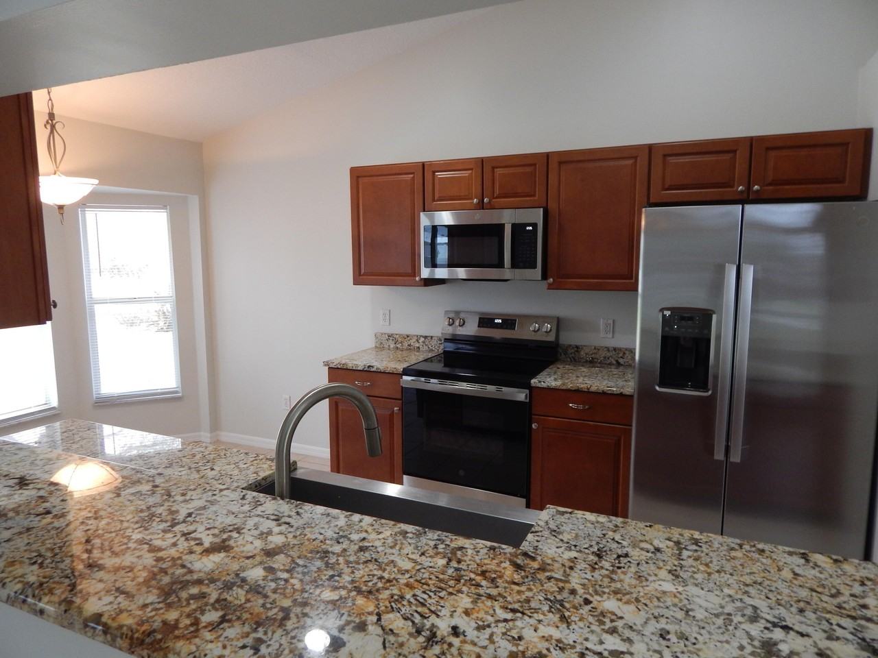 132 Sw Elderberry Dr - Photo 5 of 20