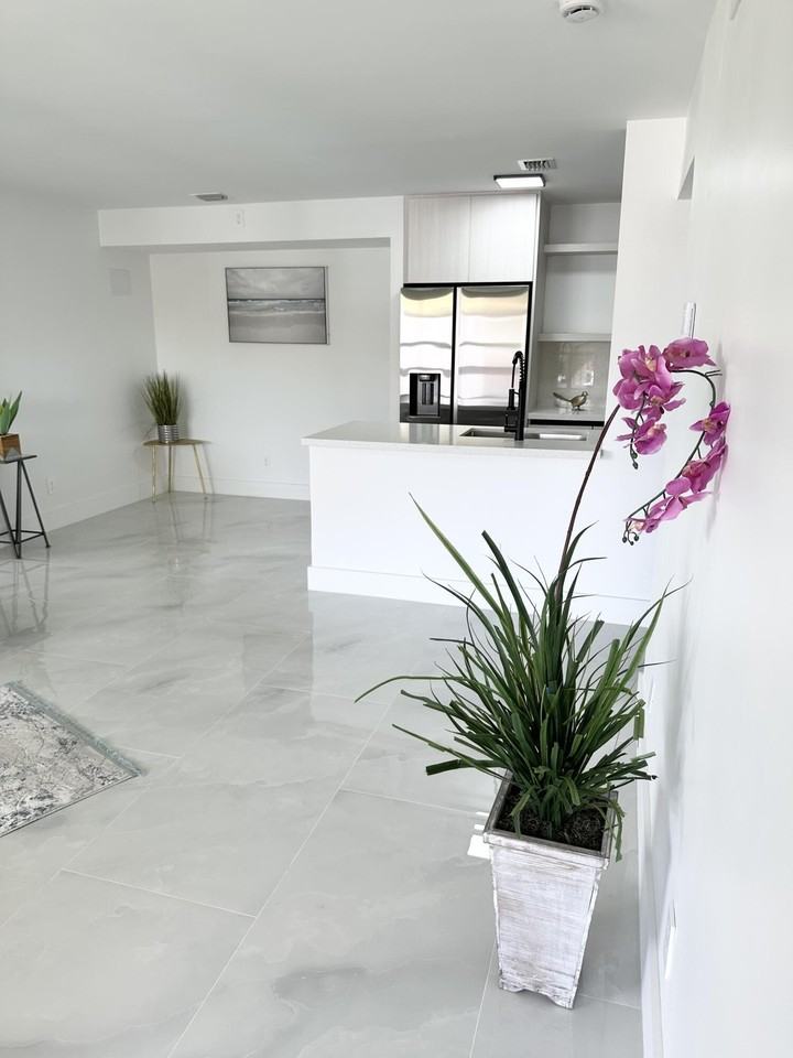 10033 Winding Lake Rd Apt 204 - Photo 3 of 35