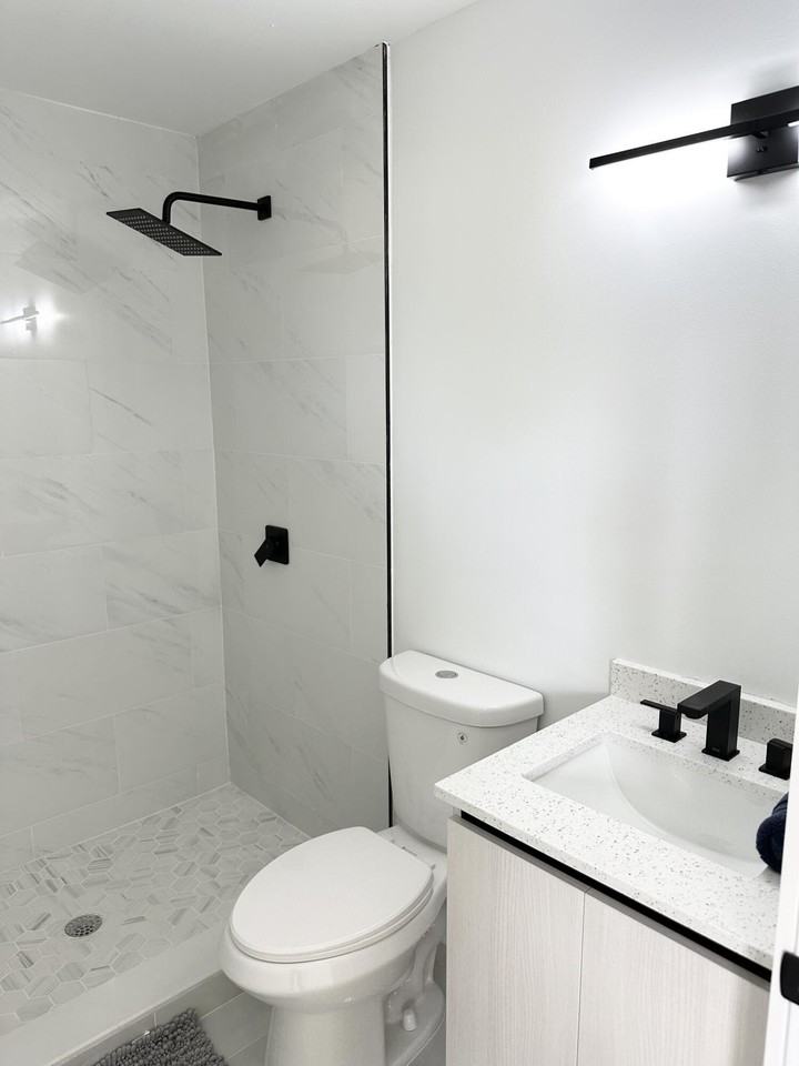 10033 Winding Lake Rd Apt 204 - Photo 5 of 35