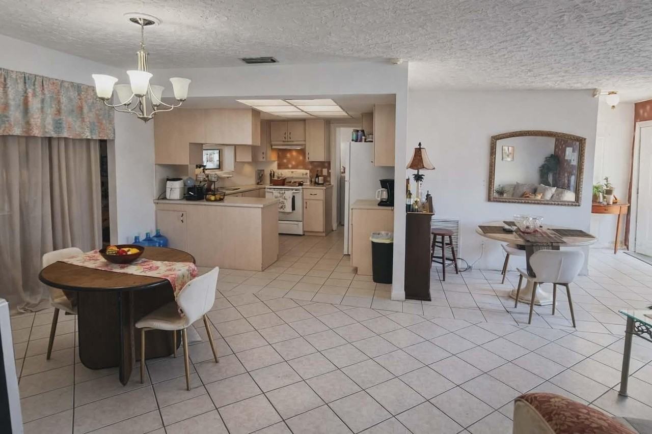 218 Olive Ave - Photo 2 of 12