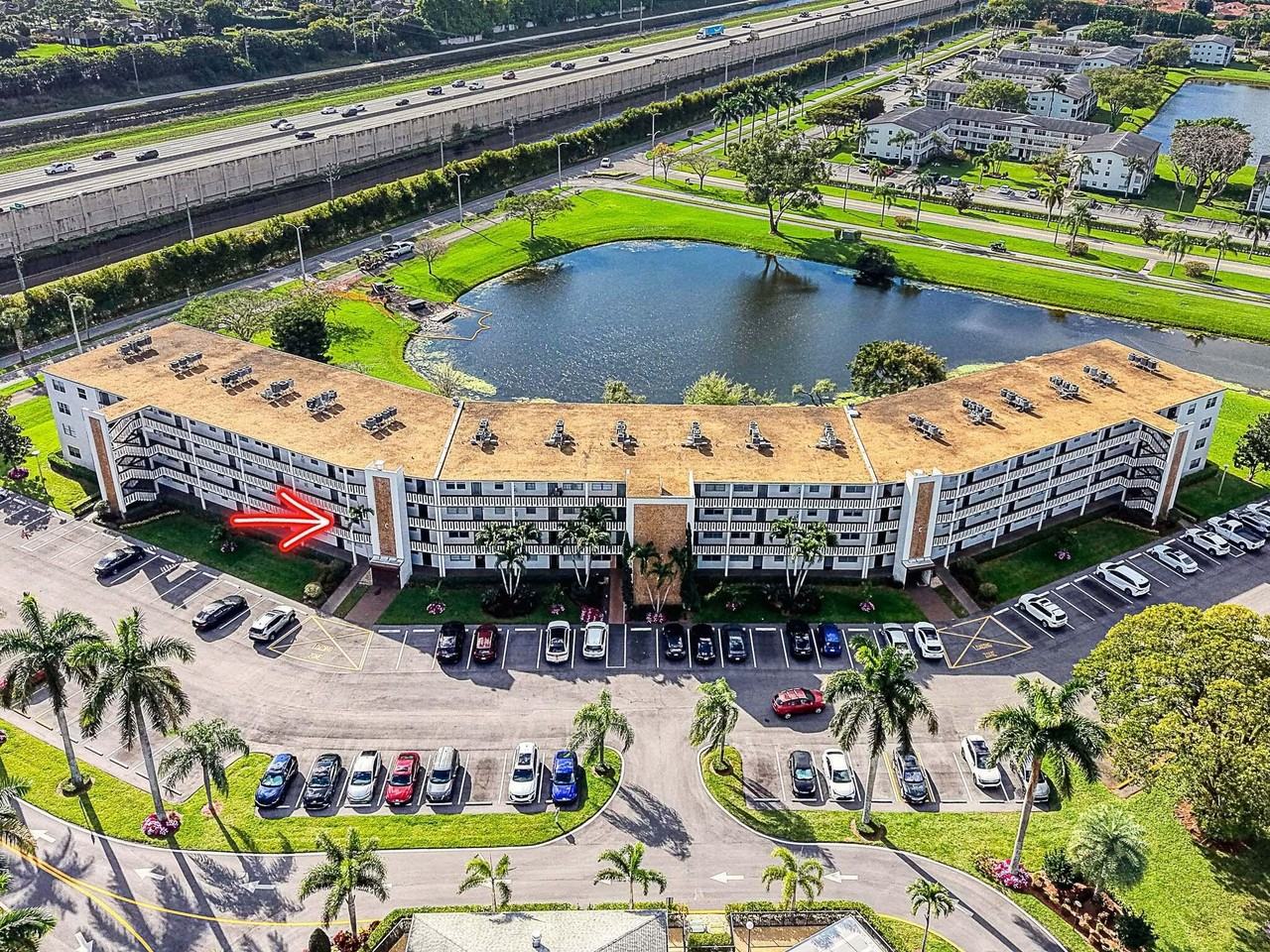 2049 Hythe C - Photo 3 of 38