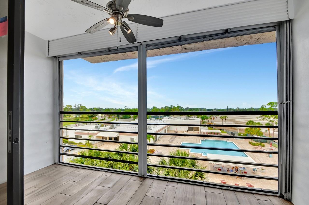 4640 Lucerne Lakes Blvd W Apt 502 - Photo 5 of 21