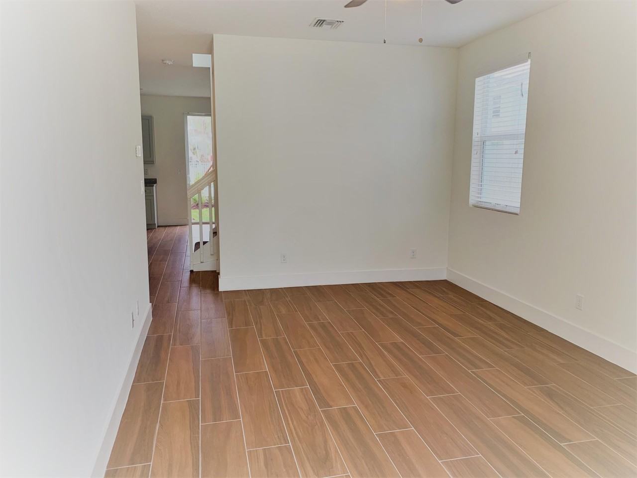 107 Osprey Cir - Photo 2 of 13