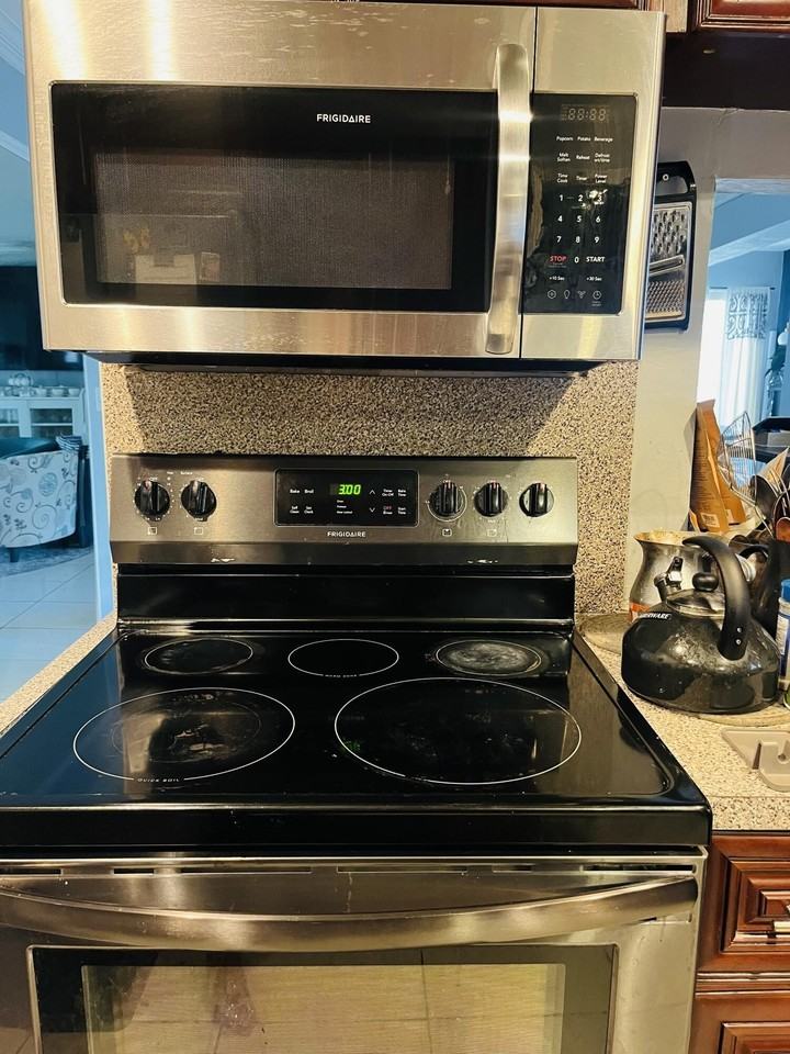 661 Sw 29th Ter - Photo 2 of 20