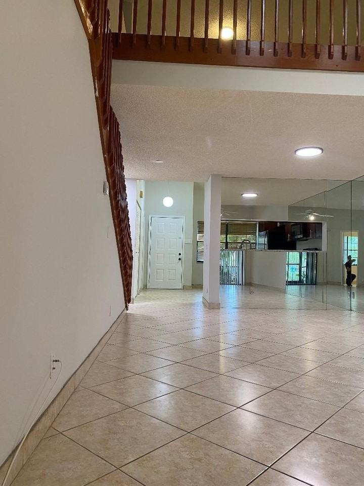 1653 Cypress Pointe Dr Unit 1653 - Photo 3 of 39