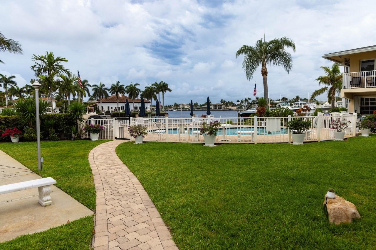 3216 Se 12th St Apt 28 - Photo 5 of 11