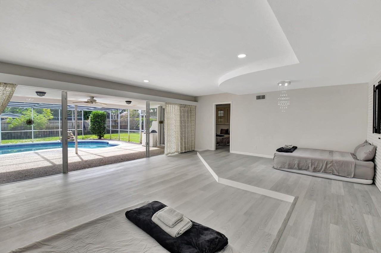 410 Nw Spanish River Blvd - Photo 5 of 25