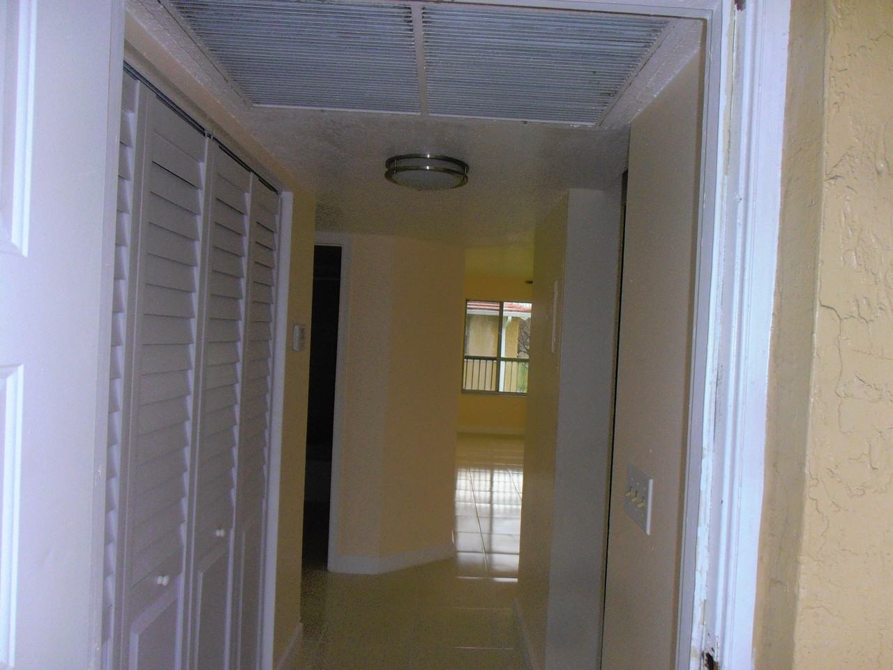 877 Twin Lakes Dr Unit G - Photo 4 of 26