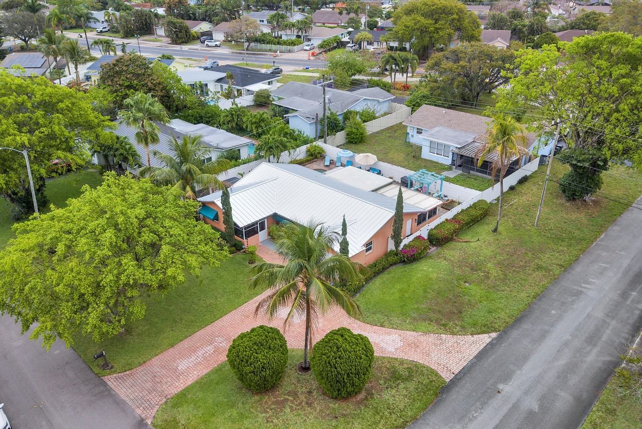 661 Eagle Cir - Photo 5 of 42