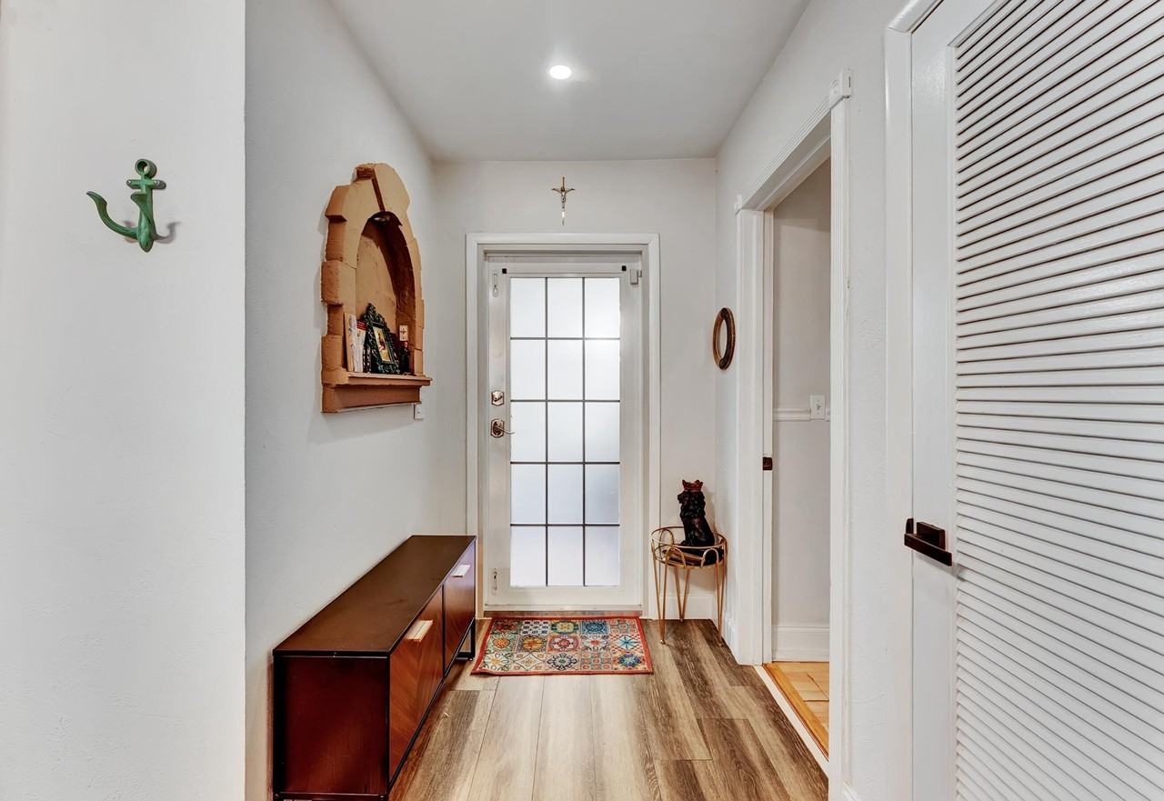 661 Eagle Cir - Photo 6 of 42