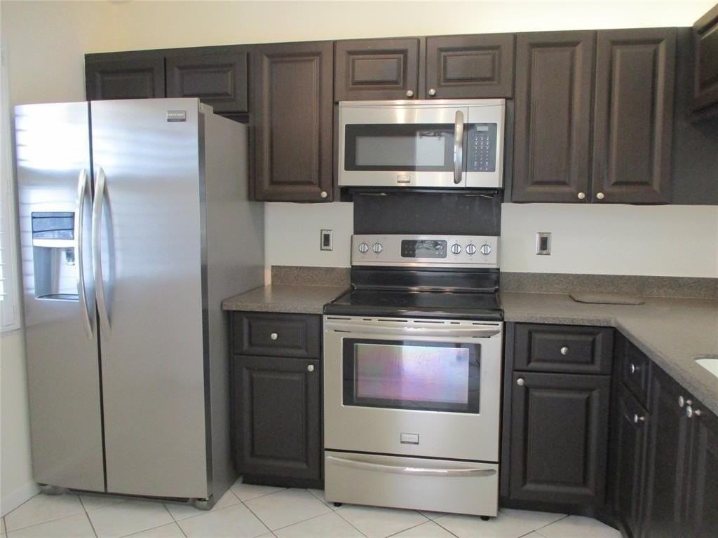 22017 Palms Way Apt 202 - Photo 5 of 21