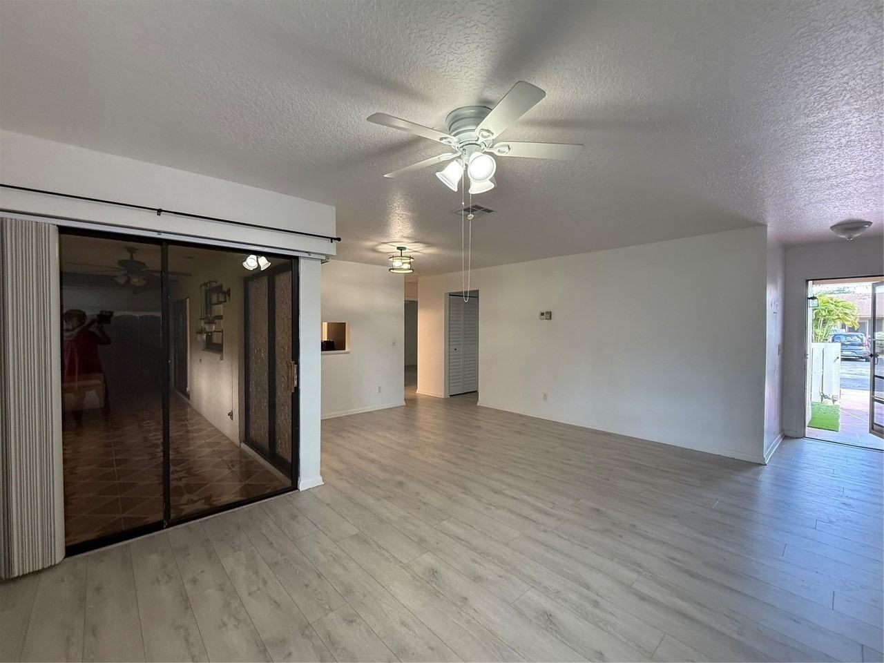 6101 Woodlake Blvd - Photo 3 of 18