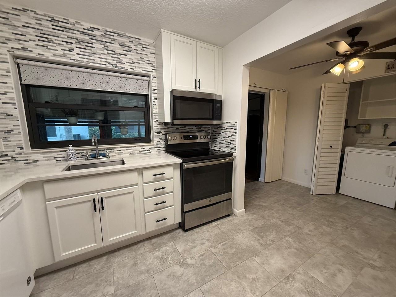 6101 Woodlake Blvd - Photo 7 of 18