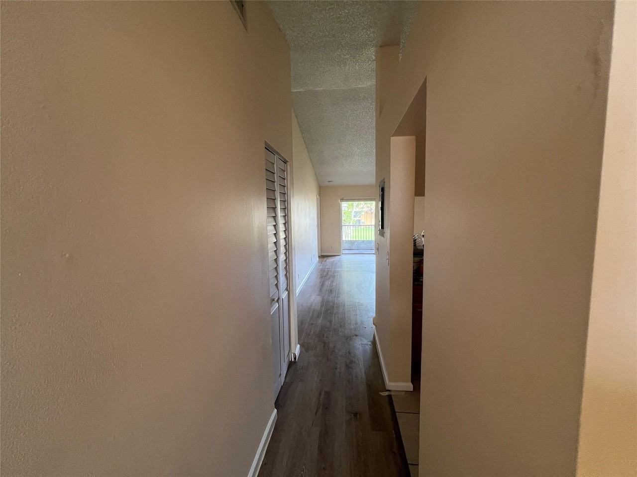 2431 Nw 56th Ave Apt 201 - Photo 6 of 31