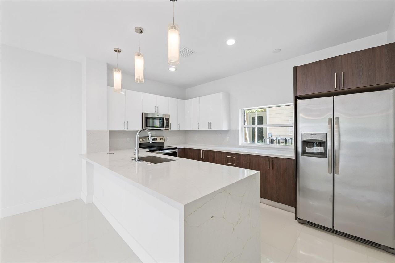 1428 Sw 4th Ave Unit 1428 - Photo 2 of 38