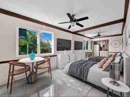 featured image of 2430 Ne 135th St Apt 300